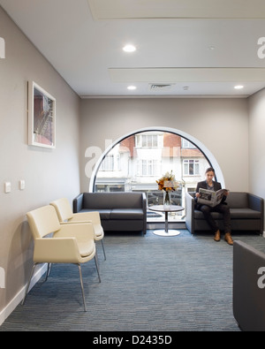 Montefiore Hospital, Brighton and Hove, United Kingdom. Architect: Nightingale Associates, 2012. View of waiting room. Stock Photo