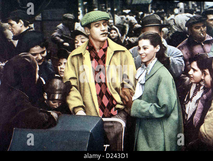 Eine Hand Voll Dreck  Somebody Up There Likes Me  Paul Newman, Pier Angeli Stolz praesentieren Rocky Graziano (Paul Newman) und Stock Photo