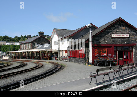 Ffestiniog Railway Station Porthmadog Gwynedd Wales UK Stock Photo