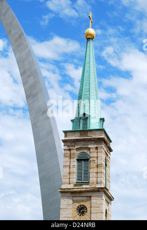 The Gateway Arch and the old Basilica Cathedral in St. Louis, Missouri Stock Photo
