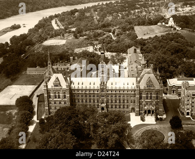 historical aerial photograph Georgetown University, Washington, DC, 1931 Stock Photo