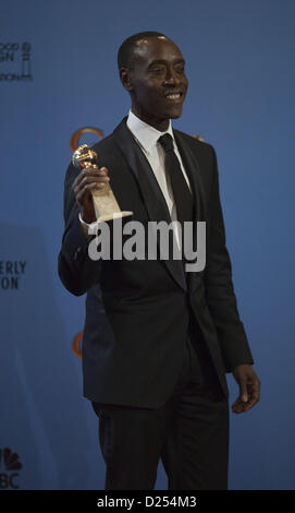 Beverly Hills, California, USA. 13th January 2013.  Actor Don Cheadle poses in the press room with his Best performance by an actor in a television comedy or musical series award for 'House of Lies' at the Golden Globes awards ceremony in Beverly Hills on January 13, 2013. ARMANDO ARORIZO/PI (Credit Image: © Armando Arorizo/Pi/Prensa Internacional/ZUMAPRESS.com) Stock Photo