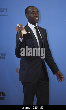 Beverly Hills, California, USA. 13th January 2013.  Actor Don Cheadle poses in the press room with his Best performance by an actor in a television comedy or musical series award for 'House of Lies' at the Golden Globes awards ceremony in Beverly Hills on January 13, 2013. ARMANDO ARORIZO/PI (Credit Image: © Armando Arorizo/Pi/Prensa Internacional/ZUMAPRESS.com) Stock Photo