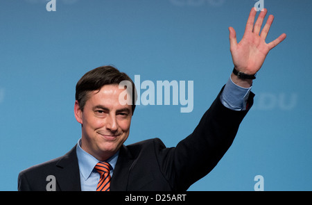 Premier of Lower Saxony David McAllister waves during an election campaign event of the Lower Saxon CDU for the 2013 state elections in Stadthagen, Germany, 14 January 2013. Photo: JULIAN STRATENSCHULTE Stock Photo