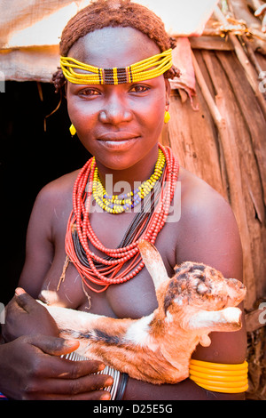 Portrait of a Galeb / Dassanech tribeswoman at a tribal village near Omorate in the Lower Omo Valley, Ethiopia, Africa. Stock Photo