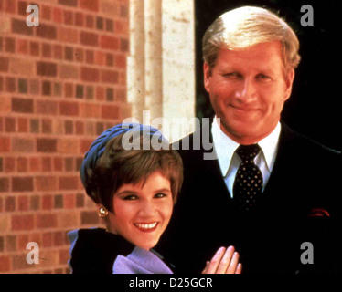 Die Dornenvögel - Teil 4  Thorn Birds, (Part Iv)  Mare Winningham, Ken Howard Justine (Mare Winningham) besucht Dane in Rom und Stock Photo