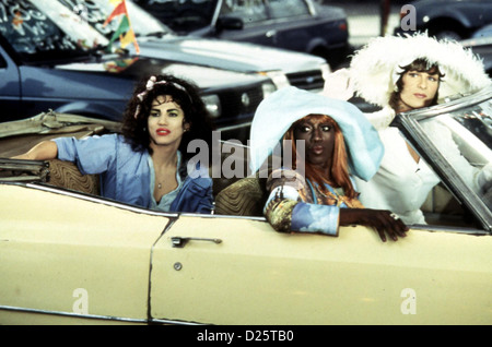 To Wong Foo  To Wong Foo, Thanks Everything, Juli  Chi Chi (John Leguizamo, Noxeema (Wesley Snipes) und Vida (Patrick Swayze) Stock Photo