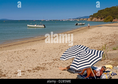 Plage du Pellegrin, a secluded beach near Bormes-les-Mimosas, Var, Provence, France Stock Photo