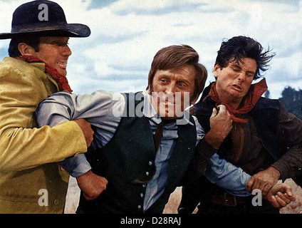 Der Weg Nach Westen  Way West,  ?, Kirk Douglas, ? Captain William J. Tadlock (Kirk Douglas,m), der autoritaere Anfuehrer des Stock Photo