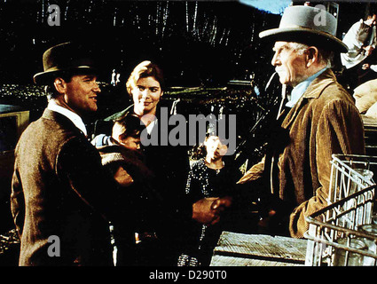 Wie Ein Blatt Im Wind  Winter People  Kurt Russell, ?, Kelly McGillis, Amelia Burnette, Lloyd Bridges Collie (Kelly Stock Photo