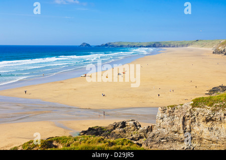 Holidaymakers on the wide long sandy beach at Perranporth Cornwall, England, GB, UK, EU, Europe Stock Photo