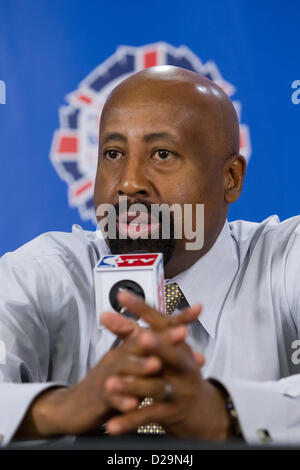 17.01.2013 London, England. New York Knicks head coach Mike Woodson talking to the press ahead of the NBA London Live 2013 game between the Detroit Pistons and the New York Knicks from The O2 Arena Stock Photo