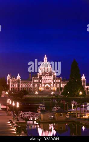 PARLIAMENT BUILDINGS INNER HARBOUR MARINA VICTORIA VANCOUVER ISLAND BRITISH COLUMBIA CANADA Stock Photo