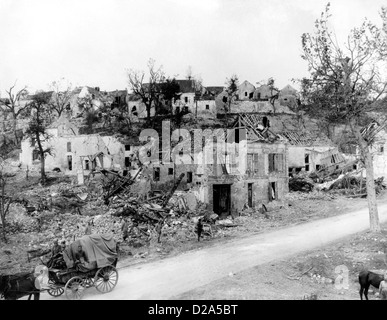 France, Ruins Of Chateau Thierry. World War I. July 1918 Stock Photo