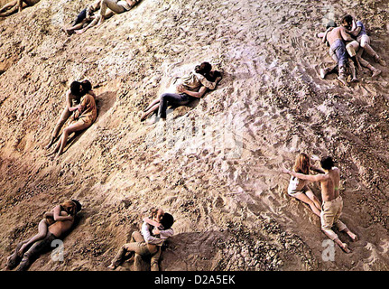 Zabriskie Point   Zabriskie Point   Daria (Daria Halprin), Mark (Mark Frechette, m) *** Local Caption *** 1969  -- Stock Photo