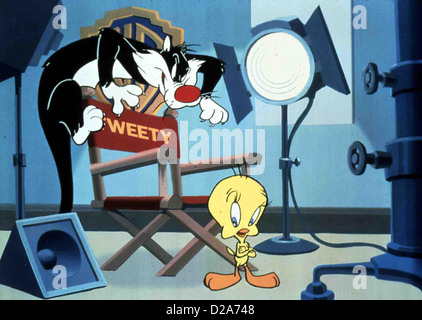Warner Brothers animated characters / (back, l to r): Tweety, Sylvester,  Bugs Bunny, Daffy Duck, Freakazoid, (front): Pinky Stock Photo - Alamy