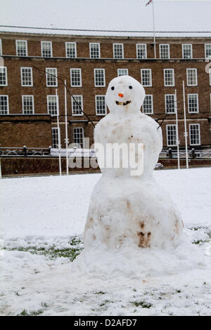 Bristol, UK. 18th Jan, 2013. A snowman in front of Bristol City Hall, College Green, Bristol as a band of snow moved across the country. Stock Photo