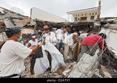 Padang, Indonesia, clean up work in the inner city Stock Photo