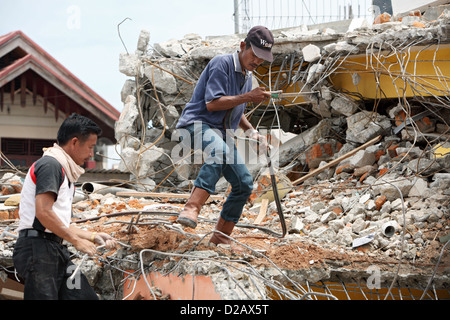 Padang, Indonesia, clean up work in the inner city Stock Photo