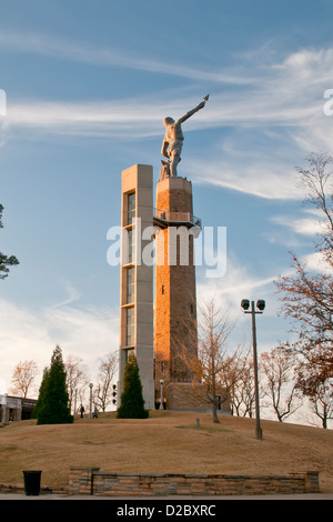The worlds largest cast iron statue Vulcan statue on Red Mountain, Birmingham, Alabama, USA, North America Stock Photo