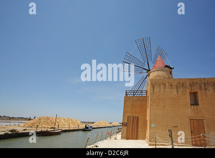 Saline Ettore and Infersa, Stagnone, between Trapani and Marsala, Sicily, Italy Stock Photo