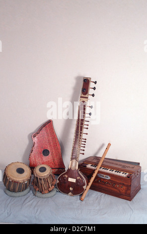 India. Indian Musical Instruments: Tabla, Sitar, Harmonium, Flute, Zither Stock Photo