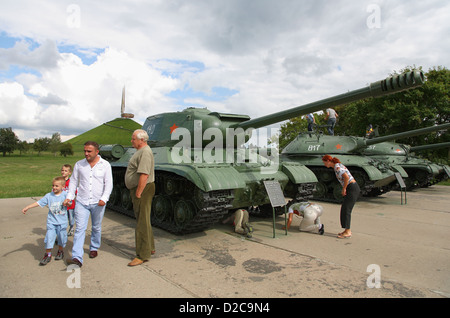 Minsk, Belarus, old-T34 tanks in front of the Monument of the Soviet Army Stock Photo