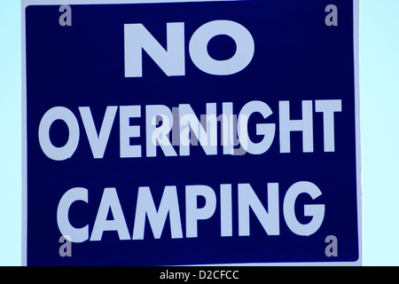 a no overnight camping sign Stock Photo