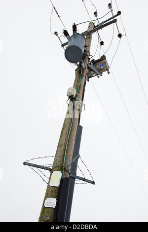 An electricity pylon in the Yorkshire countryside Stock Photo - Alamy