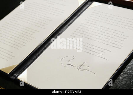 Jan. 21, 2013 - Washington, District Of Columbia, USA - A proclamation to commemorate the inauguration, entitled a National Day of Hope and Resolve, signed by President Barack Obama, sits on desk on Capitol Hill in Washington, Monday, Jan. 21, 2013, after the president's ceremonial swearing-in ceremony during the 57th Presidential Inauguration. (Credit Image: © Jonathan Ernst/Pool/Prensa Internacional/ZUMAPRESS.com) Stock Photo