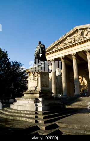 victoria rooms, statue of king edward vii and fountains bristol england Stock Photo