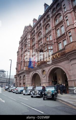 Plaque outside the Midland Hotel Manchester commemorating the meeting ...