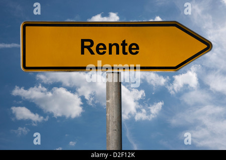 Detailansicht eines Wegweisers mit der Aufschrift Rente | Detail photo of a signpost with the title pension in German Stock Photo