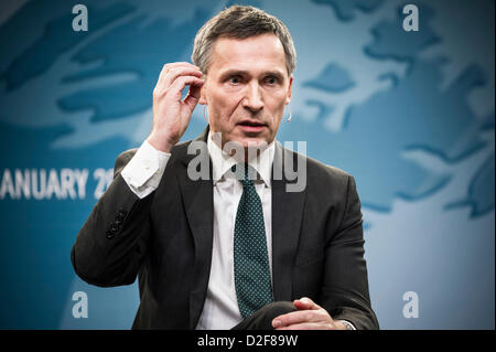 Oslo, Norway. 22nd January 2013. Norwegian PM Jens Stoltenberg during discussion about international health with Bill Gates at Astrup Fearnley Museum in Oslo. Stock Photo