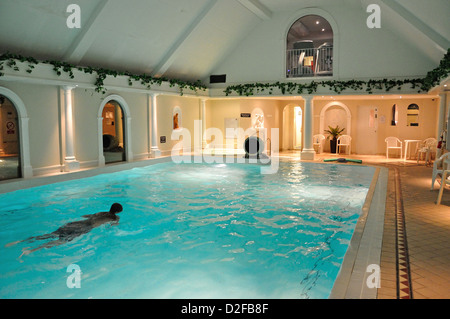 Indoor spa pool at Oxford Thames Four Pillars Hotel, Henley Road, Sandford on Thames, Oxfordshire, England, United Kingdom Stock Photo