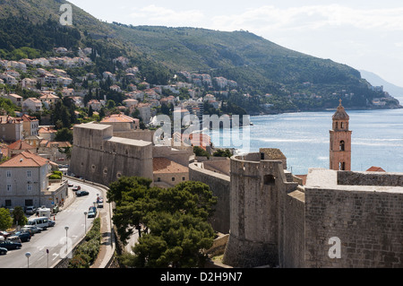 Elk192-3253 Croatia, Dubrovnik, city defensive walls and towers Stock Photo