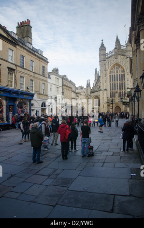 Shoppers and tourists outside the Roman Baths and Pump Rooms in Bath Stock Photo