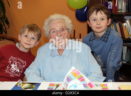 Berlin, Germany, with their grandchildren in the Senior Portrait Stock Photo
