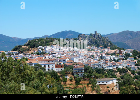 Village of Gaucin, one of the pueblo blancos, in Andalucia, with El Agila castle above Stock Photo