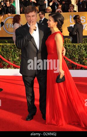 Los Angeles, California. 27th January 2013. Alec Baldwin, Hilaria Thomas at arrivals for 19th Annual Screen Actors Guild Awards SAG 2013, Shrine Auditorium, Los Angeles, CA January 27, 2013. Photo By: Elizabeth Goodenough/Everett Collection/ Alamy Live News Stock Photo