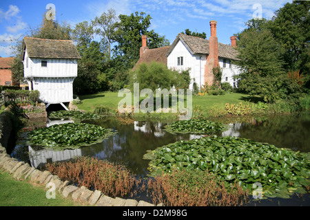 Medieval Moated Manor House and gatehouse NT Lower Brockhampton Herefordshire England UK Stock Photo