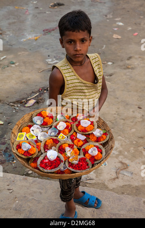 Marigold vendor, Varanasi, India Stock Photo