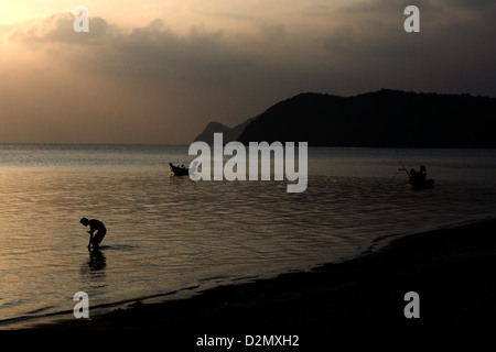 Man thong beach hi-res stock photography and images - Alamy