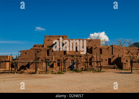 The old Indian pueblo, Martinez Hacienda, made of adobe, Taos, New Mexico, United States of America, North America Stock Photo