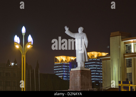 mao's statue in chengdu, sichuan province, china by night Stock Photo