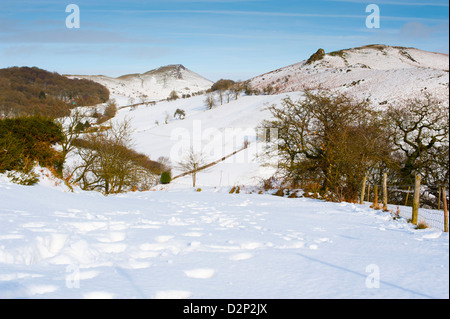 Gaerstone and Caer Caradoc in Winter Snow, Church Stretton, Shropshire Hills Stock Photo