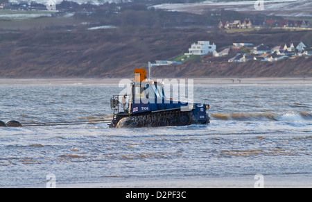 the filey lifeboat tractor is been put into action Stock Photo