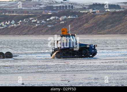 the filey lifeboat tractor is been put into action Stock Photo