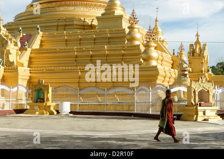 The Kuthodaw Pagoda, Mandalay city, Mandalay Division, Republic of the Union of Myanmar (Burma), Asia Stock Photo