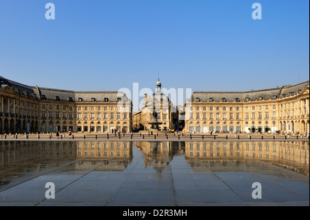 Le Miroir d'Eau (Mirror of Water) by Corajoud, Place de la Bourse, Bordeaux, Gironde, Aquitaine, France Stock Photo